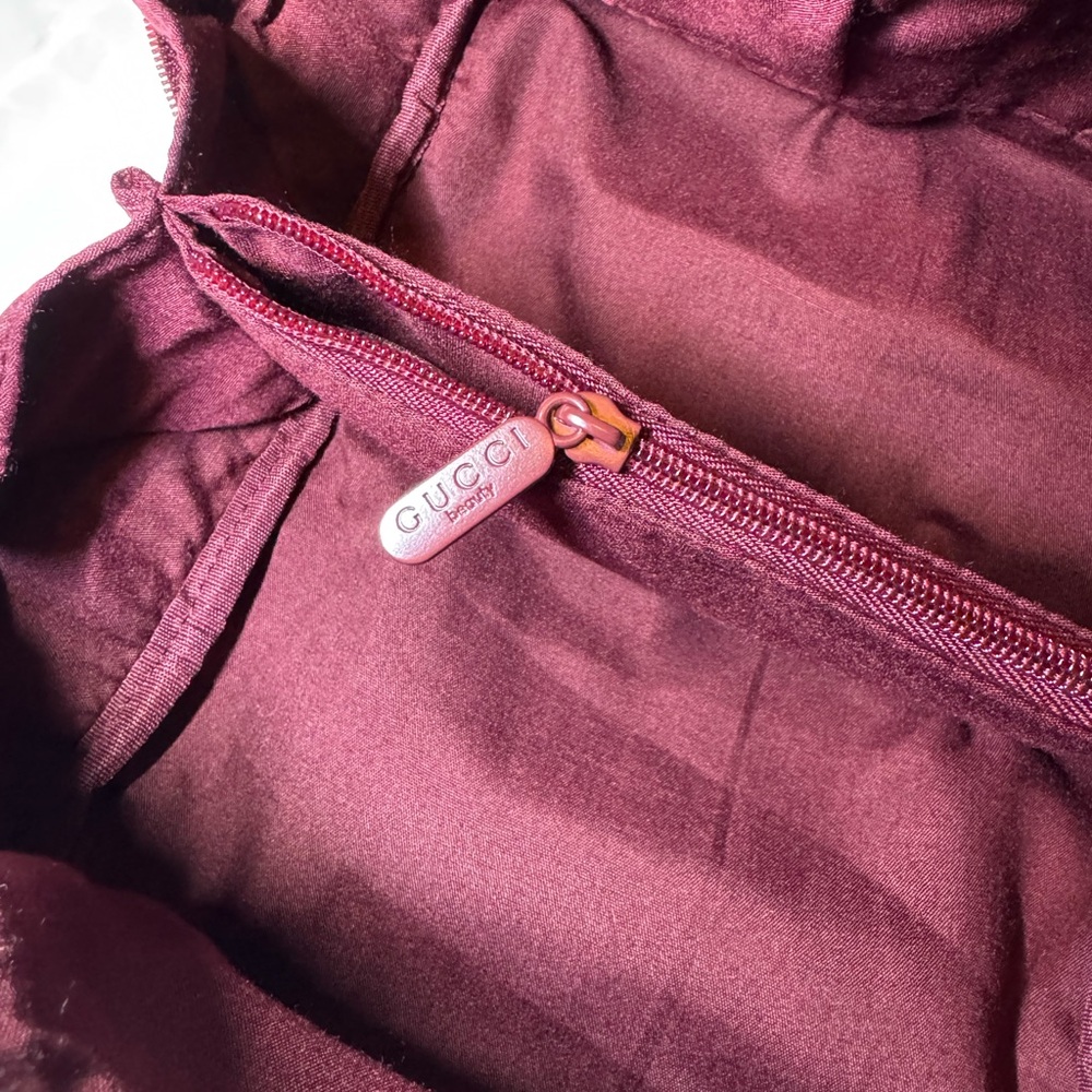 Gucci Beauty Glossy Toiletry Bag - Picture 7 of 7